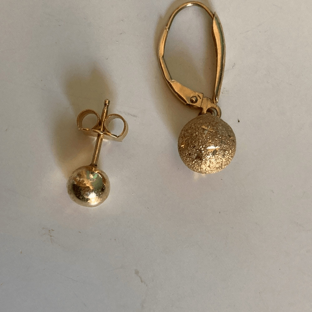 Lot of 8 Single Earrings- none match! 14K Gold 925 Silver and Mixed Materials