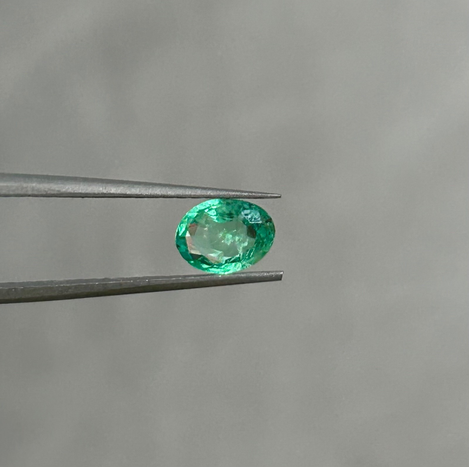 Natural Emerald 0.60 Carats 6.4×4.9×2.7 MM Medium Good quality Luster Gemstone