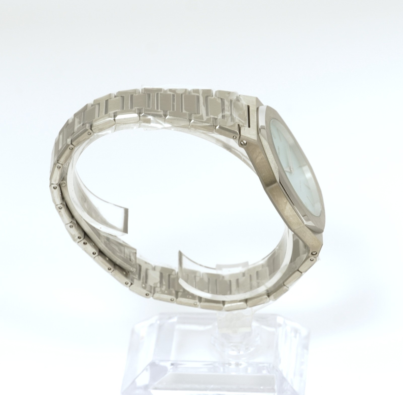 D1 Milano Light Blue Ultra Thin Bracelet Watch – D1-UTBU08