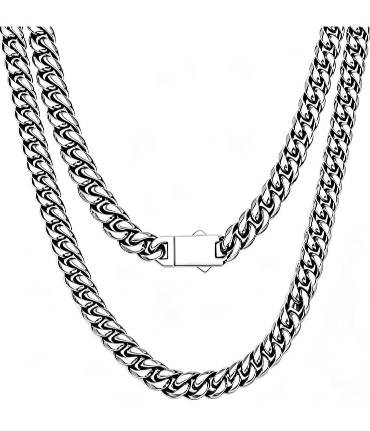 22 INCHES Stainless steel necklace NOT BROKEN/NOT DAMAGED