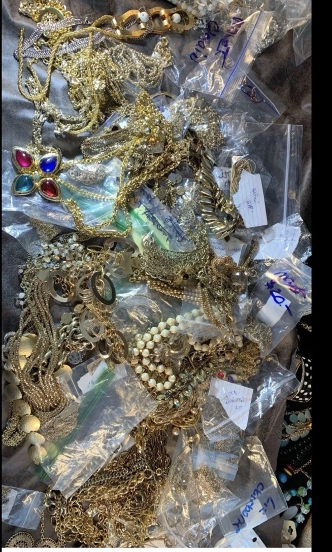 6+ Lbs. POUNDS Unsearched Huge Lot Jewelry Vtg-Now Junk Art Craft Treasure Hunt