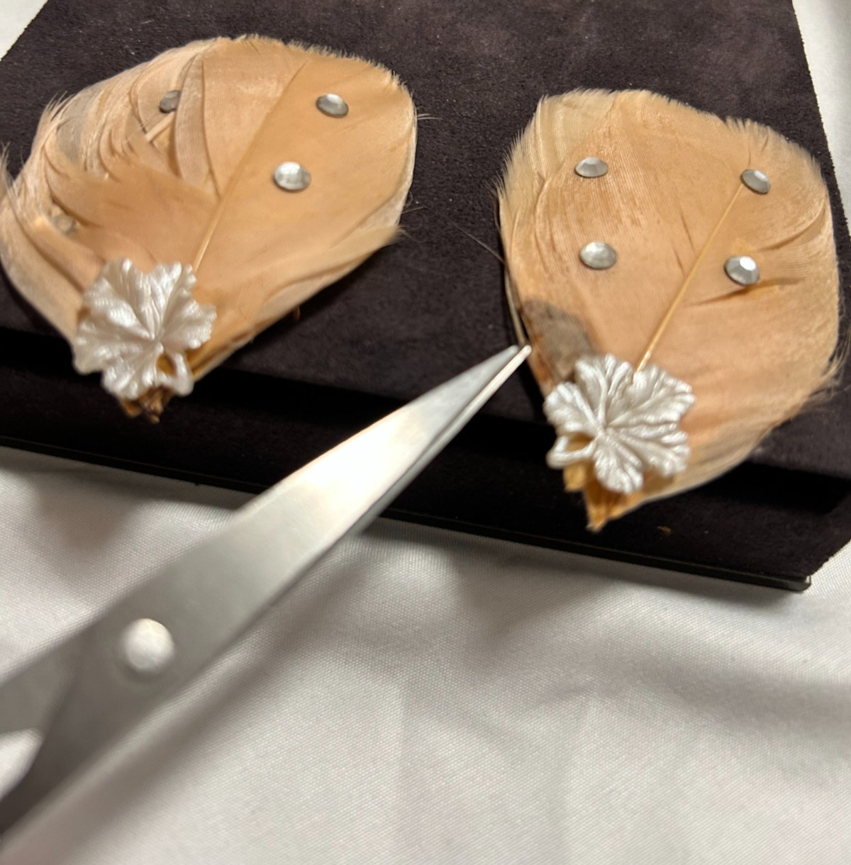 Vintage 1950’s Real Feather Flower Rhinestone Special Occasion Earrings Clip-On