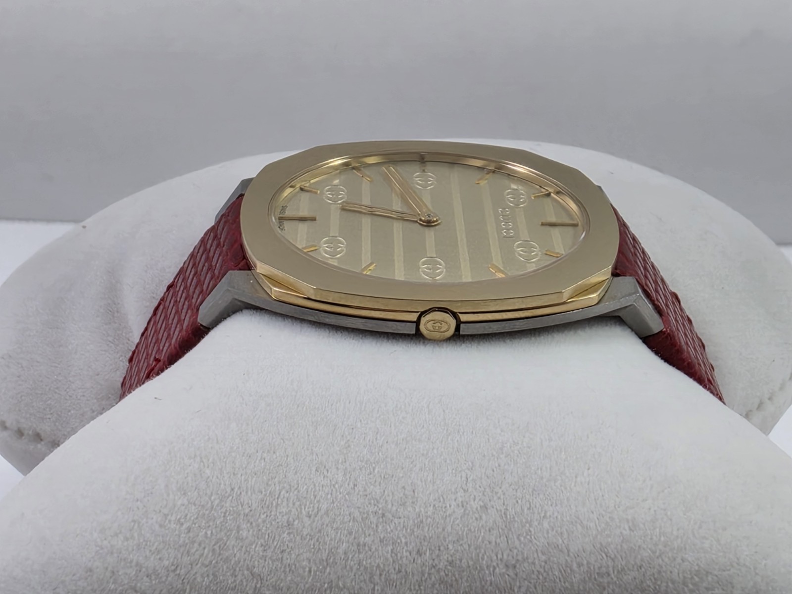 Gucci 25H Quartz Ultra Thin Two Tone Red Leather Strap Ladies Watch YA163415