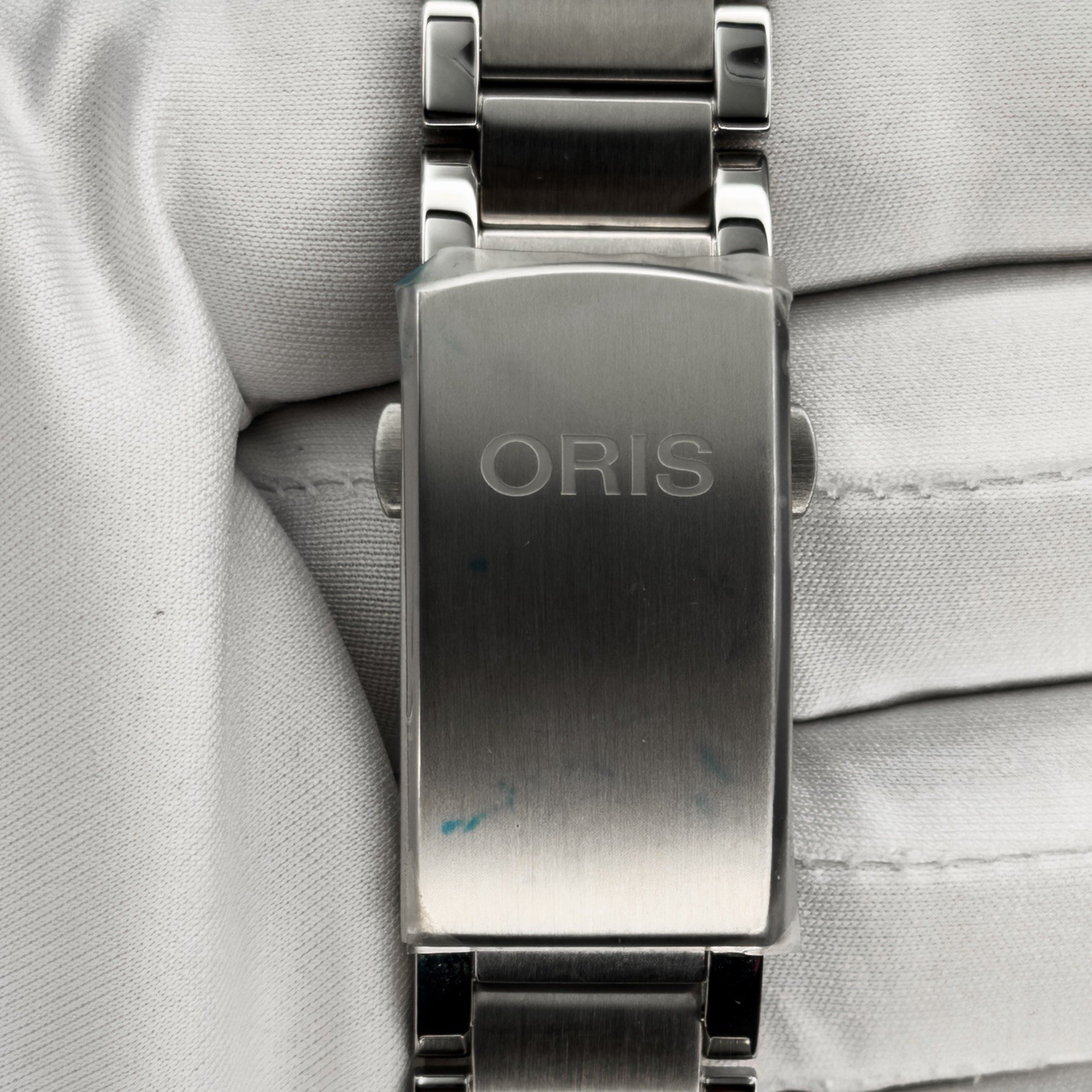 Oris Aquis Green Dial Very Good Condition Full Set 10 Yr Warranty