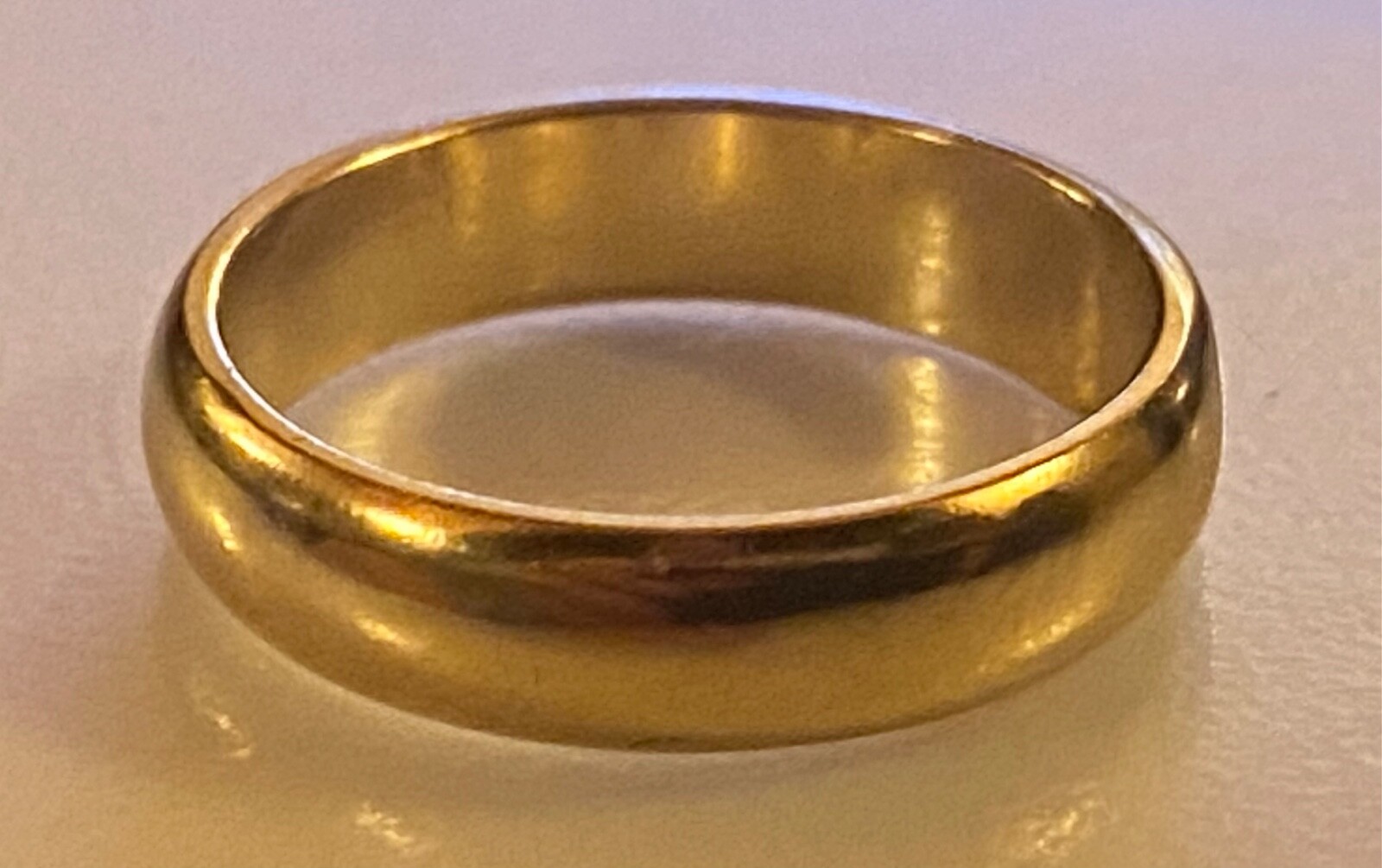 Vintage Yellow Gold Filled WEDDING BAND Ring 4mm Size 4 NEW Old Stock