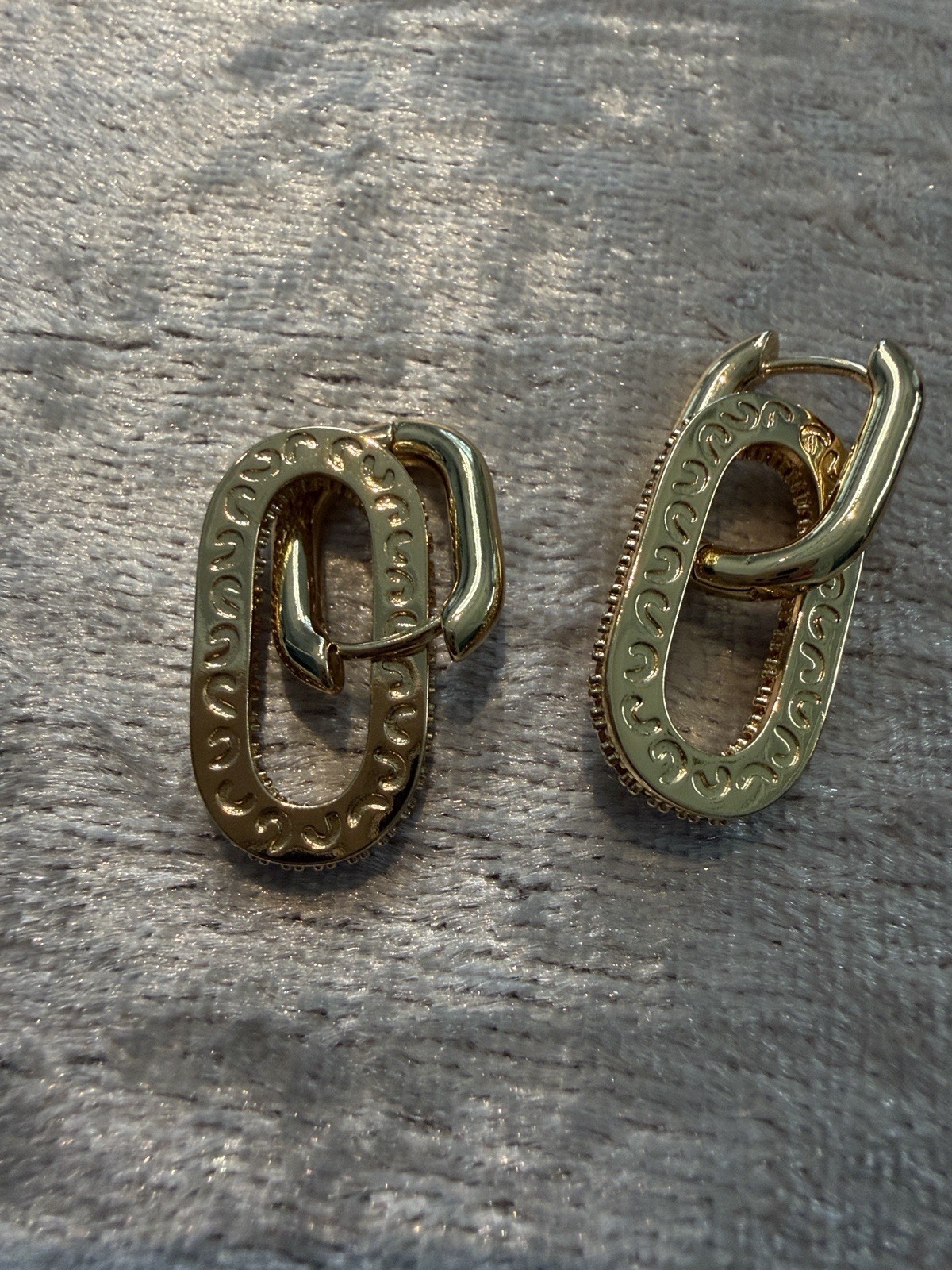 LOVE AERO Gold Tone Pavé Crystal Oval Link Dangle Drop Leverback Earrings