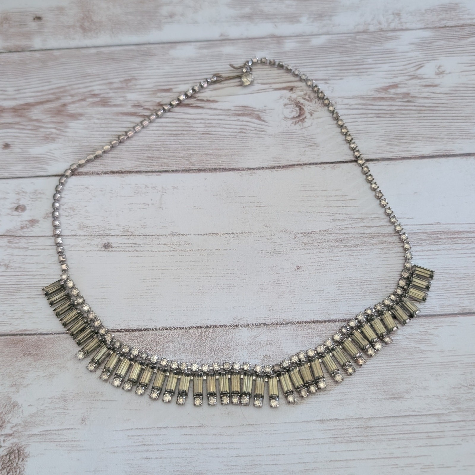 Vintage Necklace Art Deco Style – Very Light Green-ish & Clear Gems