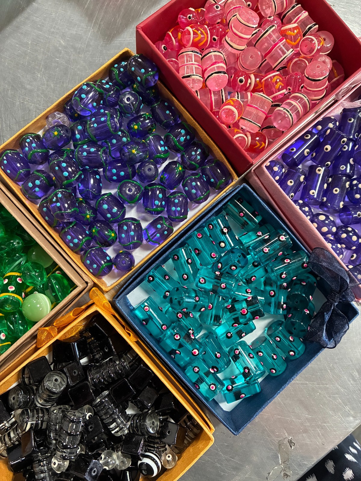 2 Lbs Mixed Glass & Acrylic Plastic Beads 10-15mm Center Drill Bulk Craft Lot