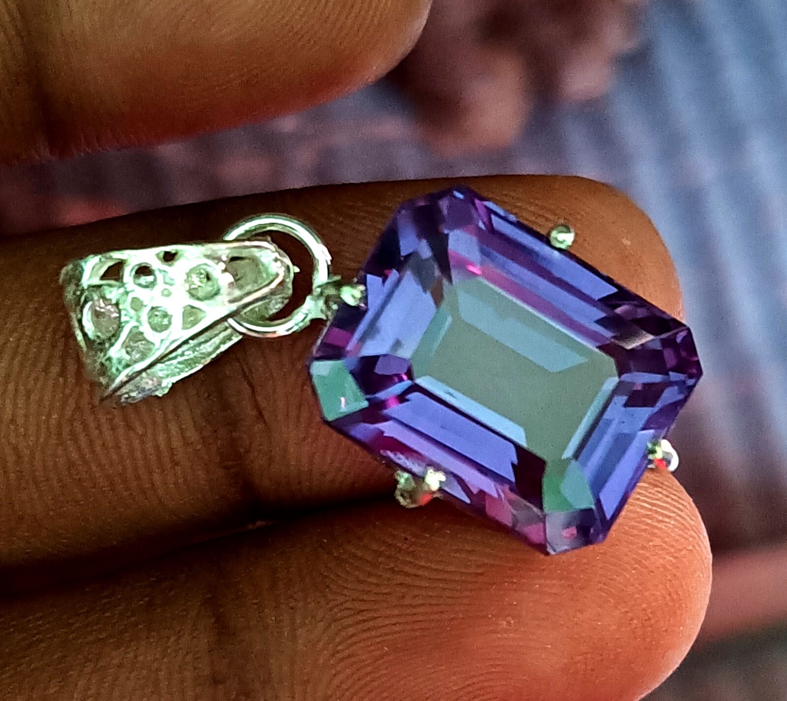 Natural Alexandrite Pendant Bi-Color Gemston,925 Sterling Silver Pendant 36.60Ct