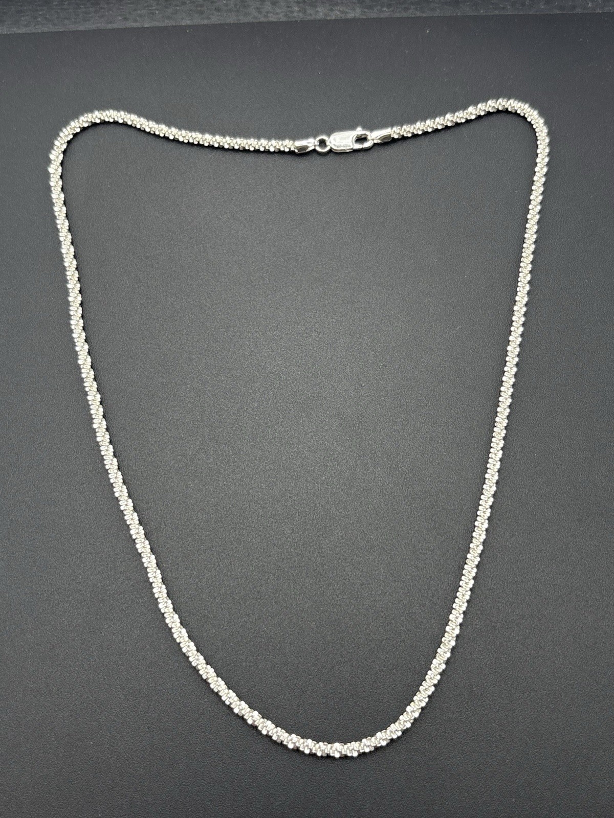 EUC Sterling Silver 18″ 2.7MM Glitter Chain Necklace 8 Grams F8