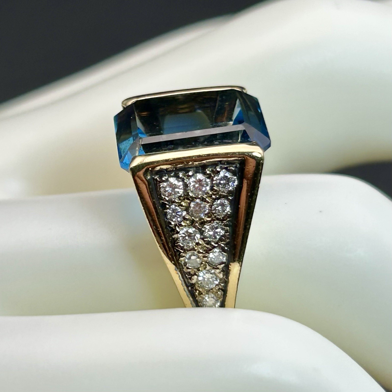 Vintage 14K Yellow Gold Emerald Cut Blue Topaz Pave Diamond Cocktail Ring Size 6