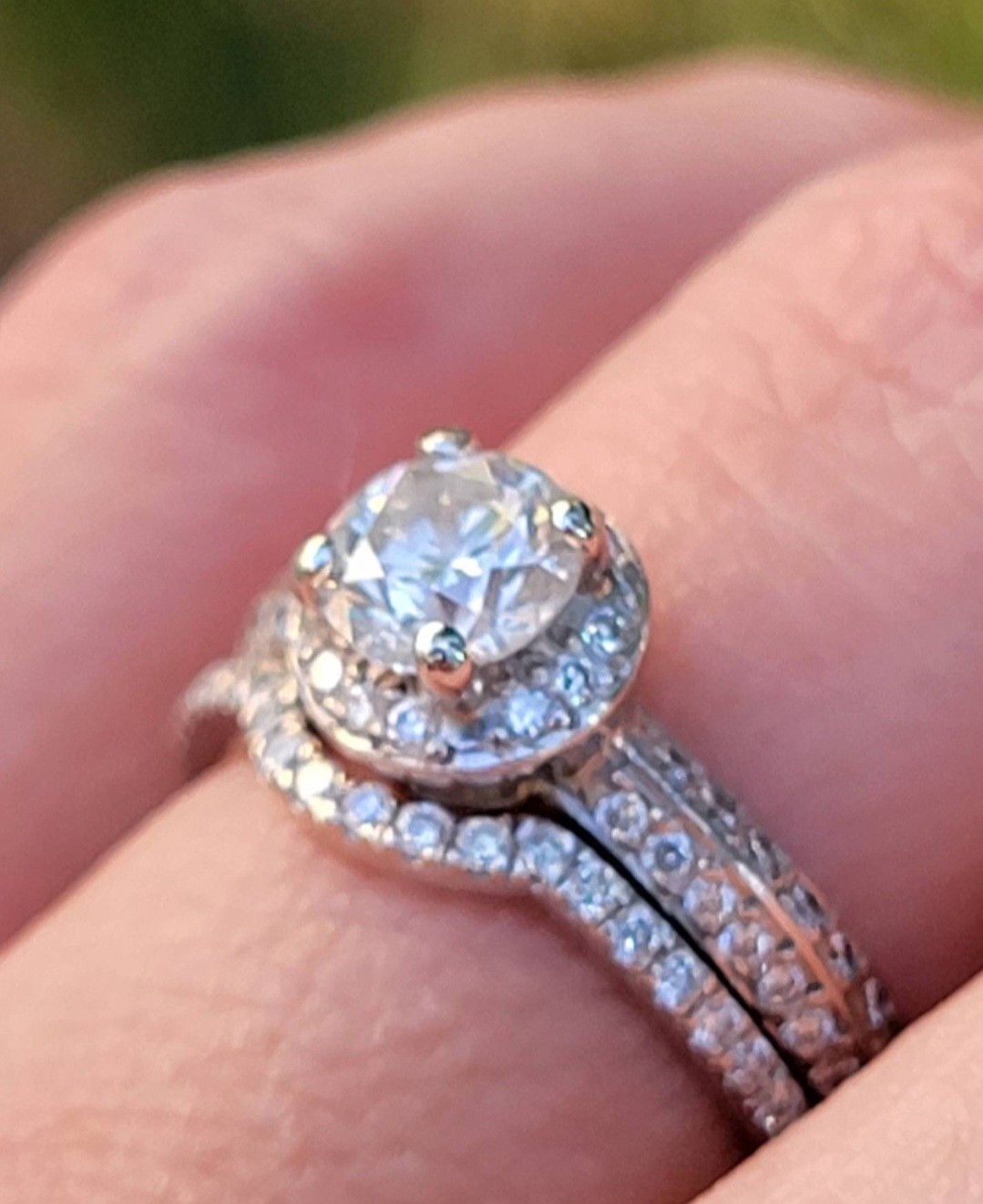 Beautiful Vintage 14k White Gold Diamond Wedding Set. Size 5.75-6.