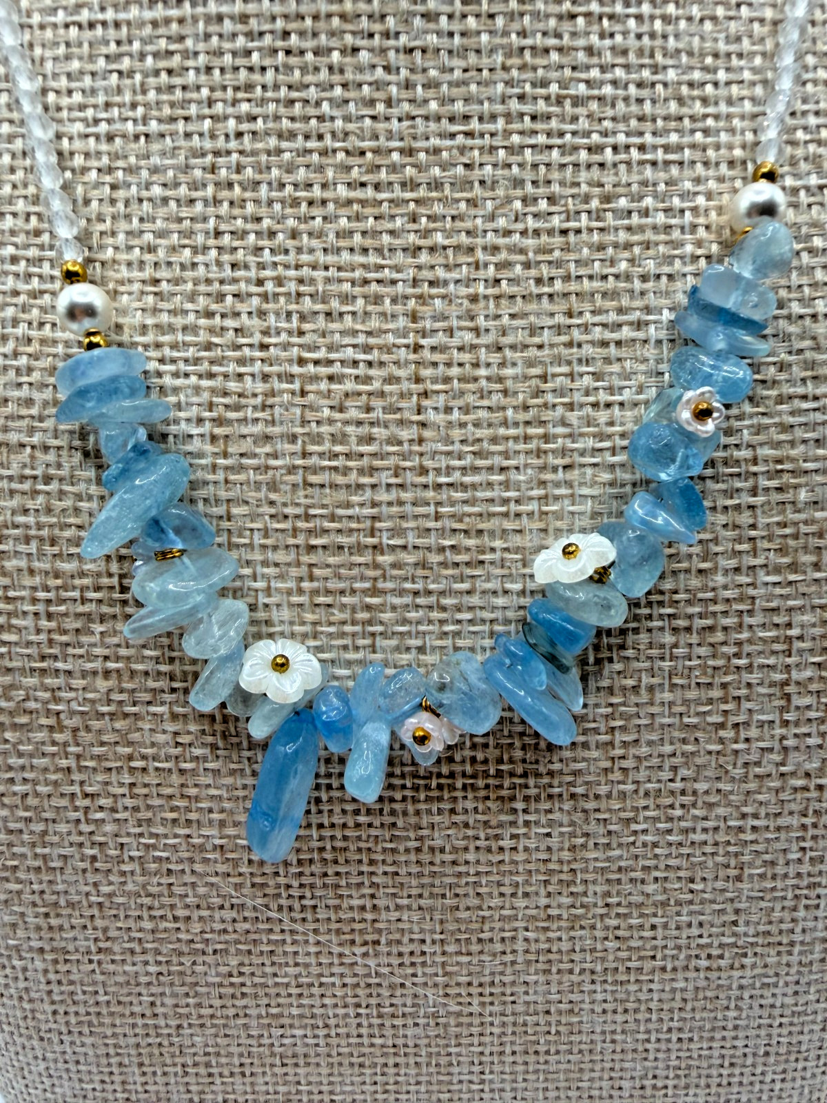 Natural Aquamarine & Clear Quartz Chip Necklace with Floral Accents – 17″ + 2″ E