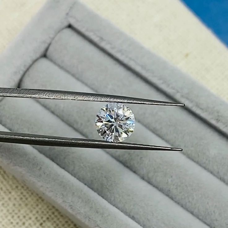 4.00 Carat Round Lab Grown Diamond D Color VVS1 Certified Loose CVD Stone