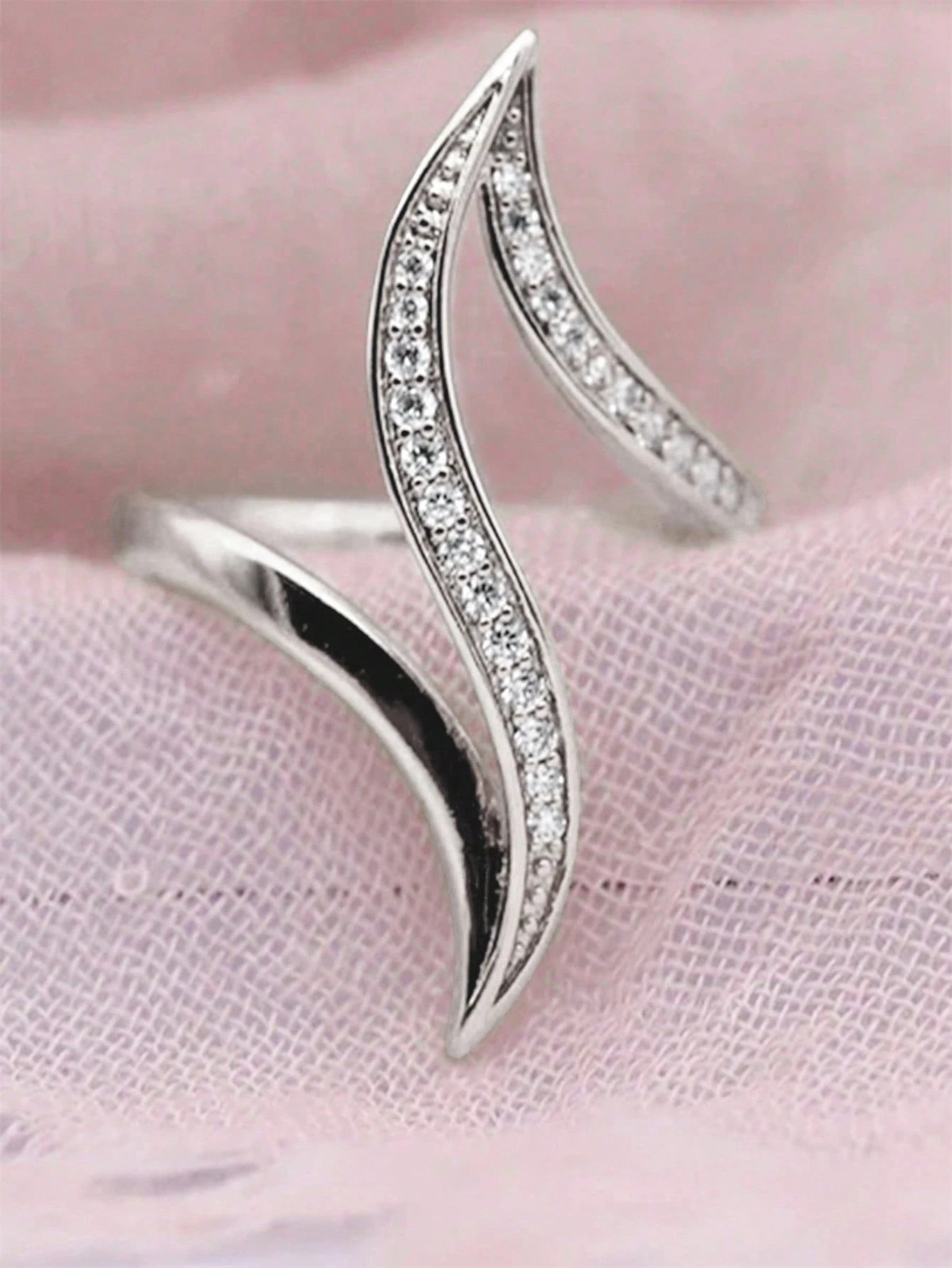 Elegant Cubic Zirconia Ring Curve Twist Women’s Party Engagement Ring Gift Her