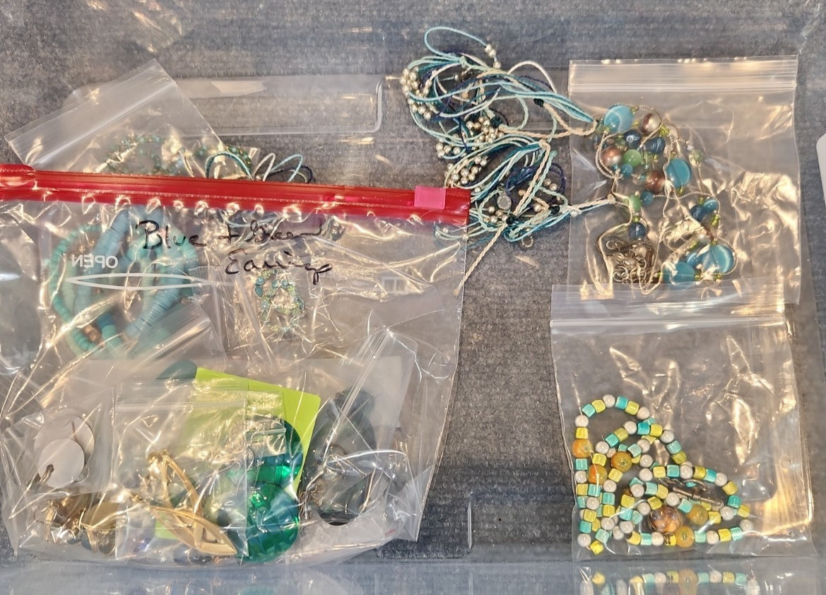 Jewelry Wearable Blue & Green Collection 5 Lbs Lot #705 See Description