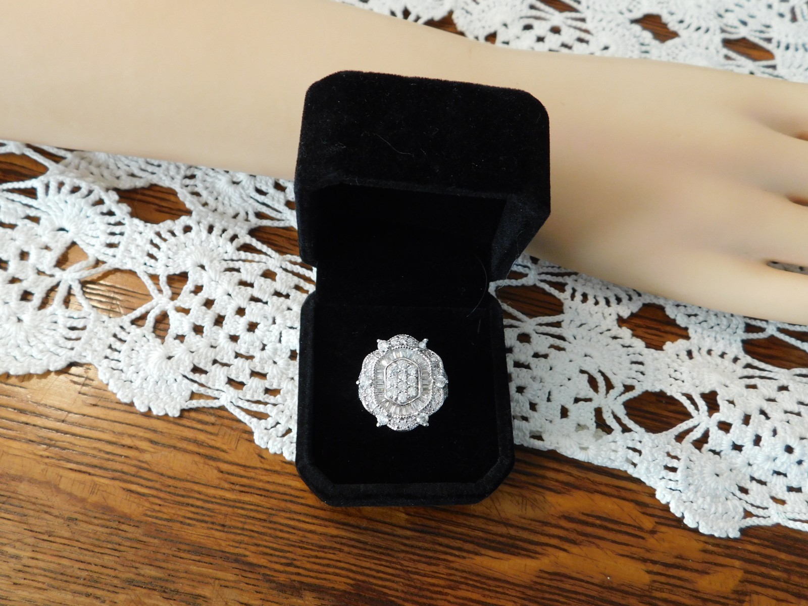 Sterling Silver Cubic Zirconia Statement Ring Size 7 Signed Canada 925
