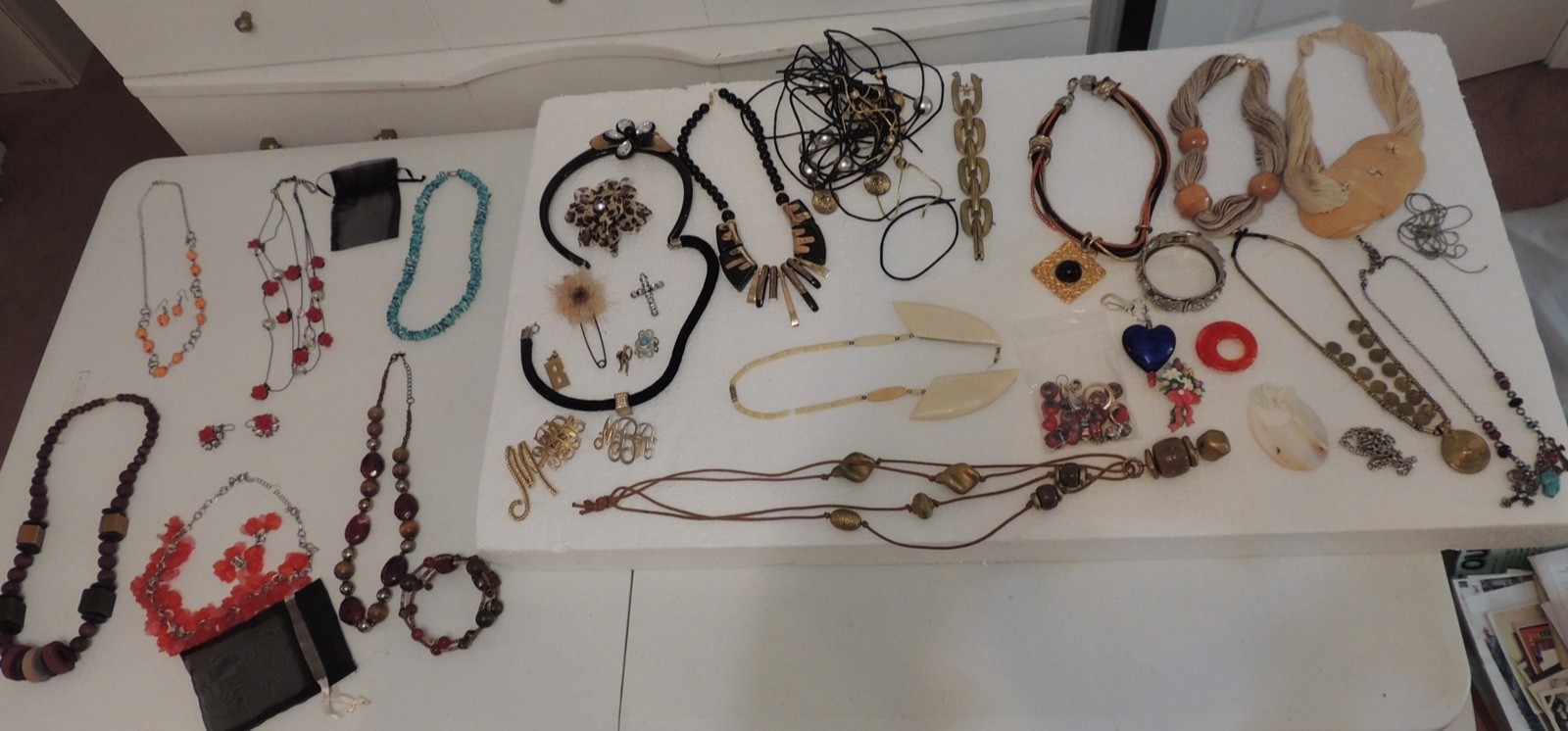 Lot of vintage jewelry some very good and others for parts or crafts or recycle