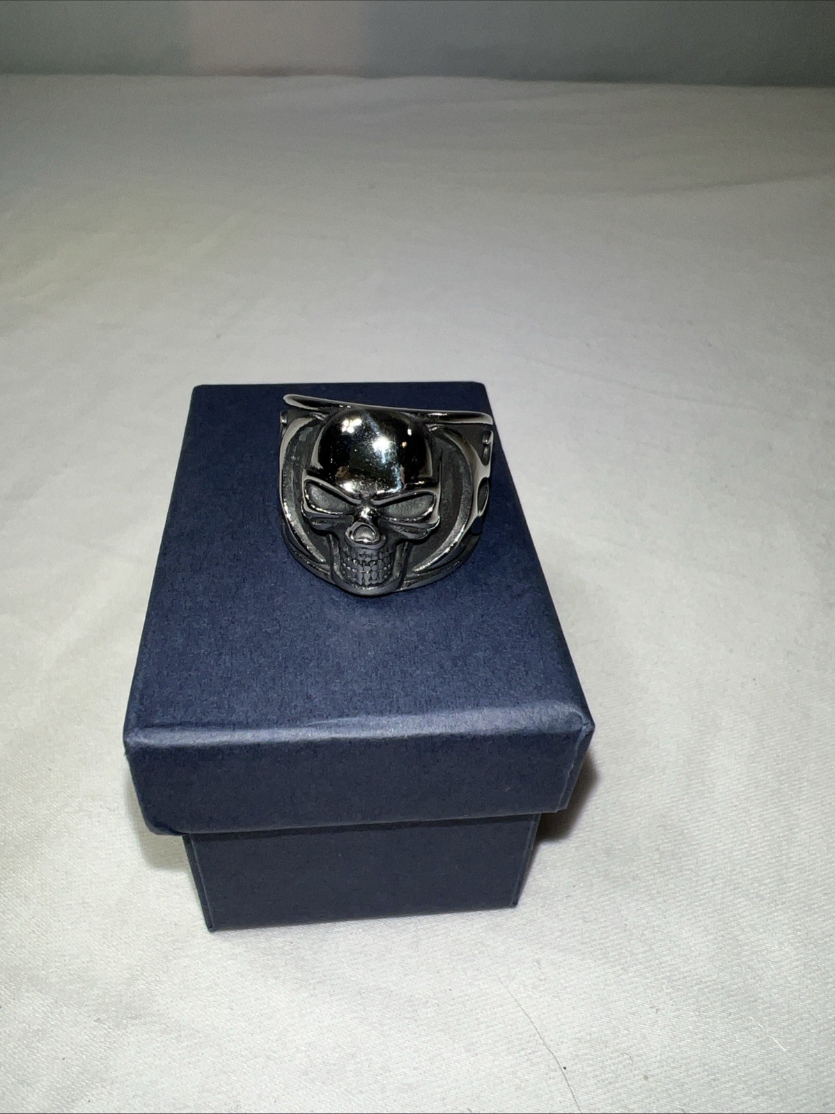 Bandmax Stainless Steel Skull Ring Flames On Sides Size 9 Men’s