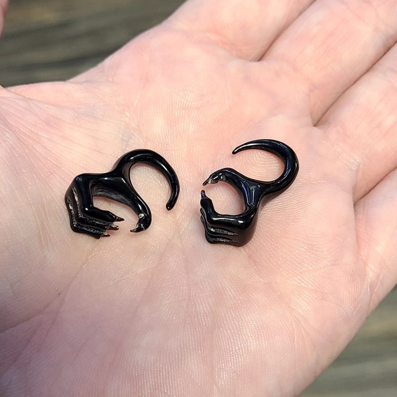Organic Bone Ear Tapers 6g Claw Talon Design – Sold as a pair