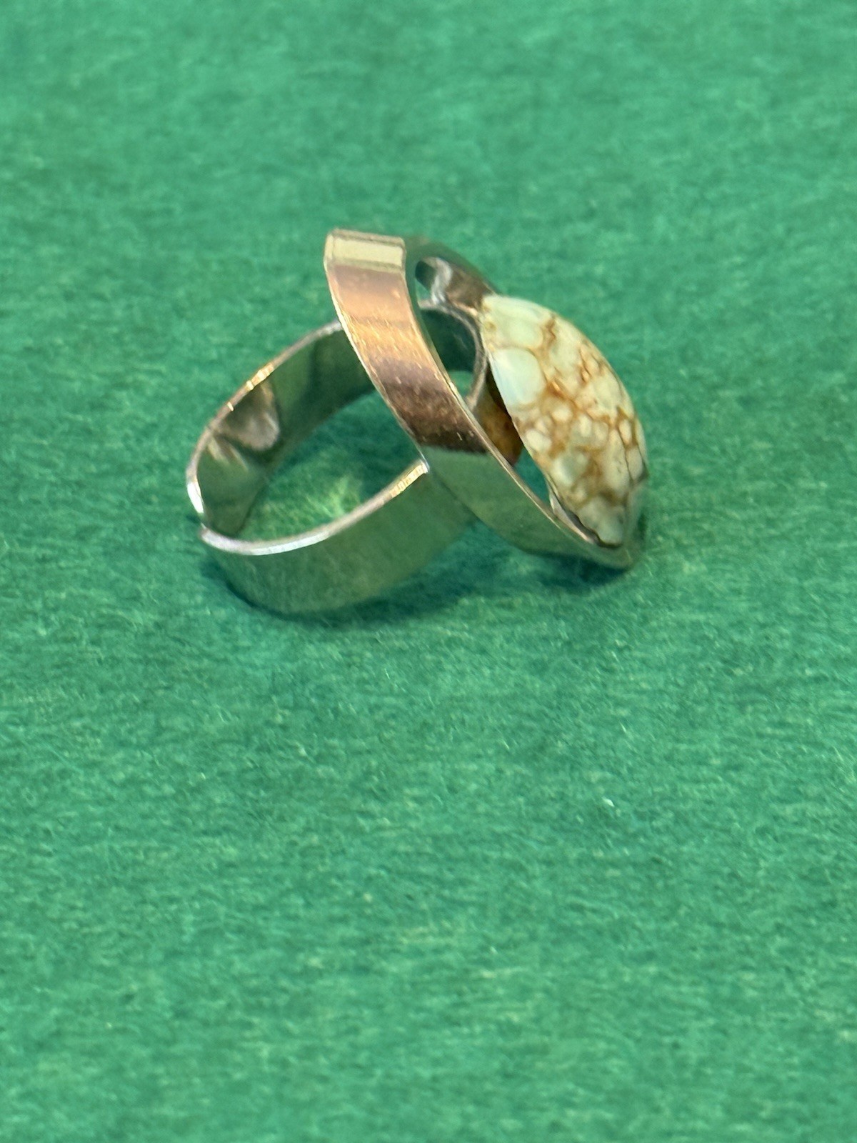 Oval Bezel-Set Turquoise Cocktail Ring Silver-Tone Adjustable 1 Stone