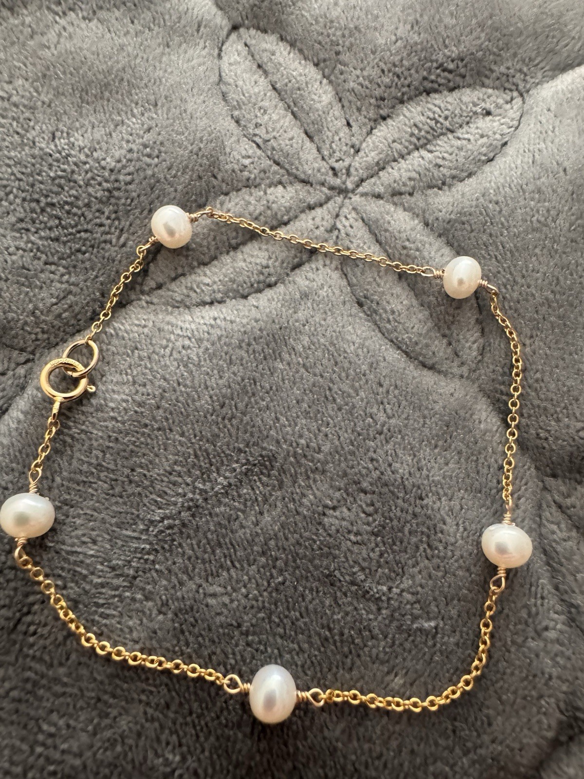 14K Yellow Gold Filled Cable Chain Bracelet w/ 5 Round White Pearls Spring Ring