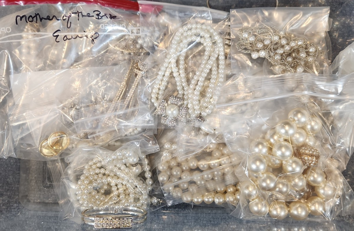 Jewelry Wearable Mother of the Bride Collection 5 Lbs #700 See Description