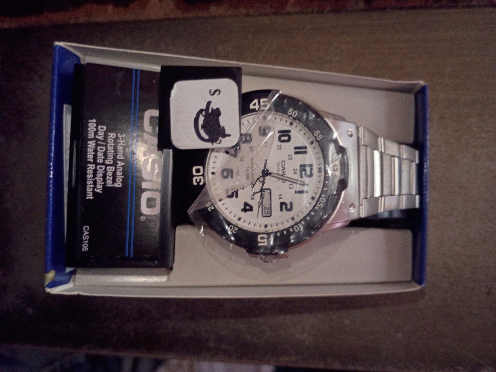 Casio Men’s Analog Rotating Bezel Stainless Steel Band NEW Watch MRW200HD7BKC