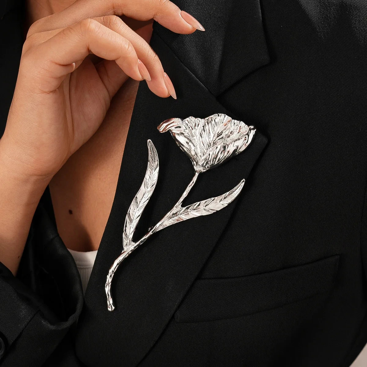 Large Vintage Metal Flower Brooch Pin for Women Pleated Leaf Floral Corsage