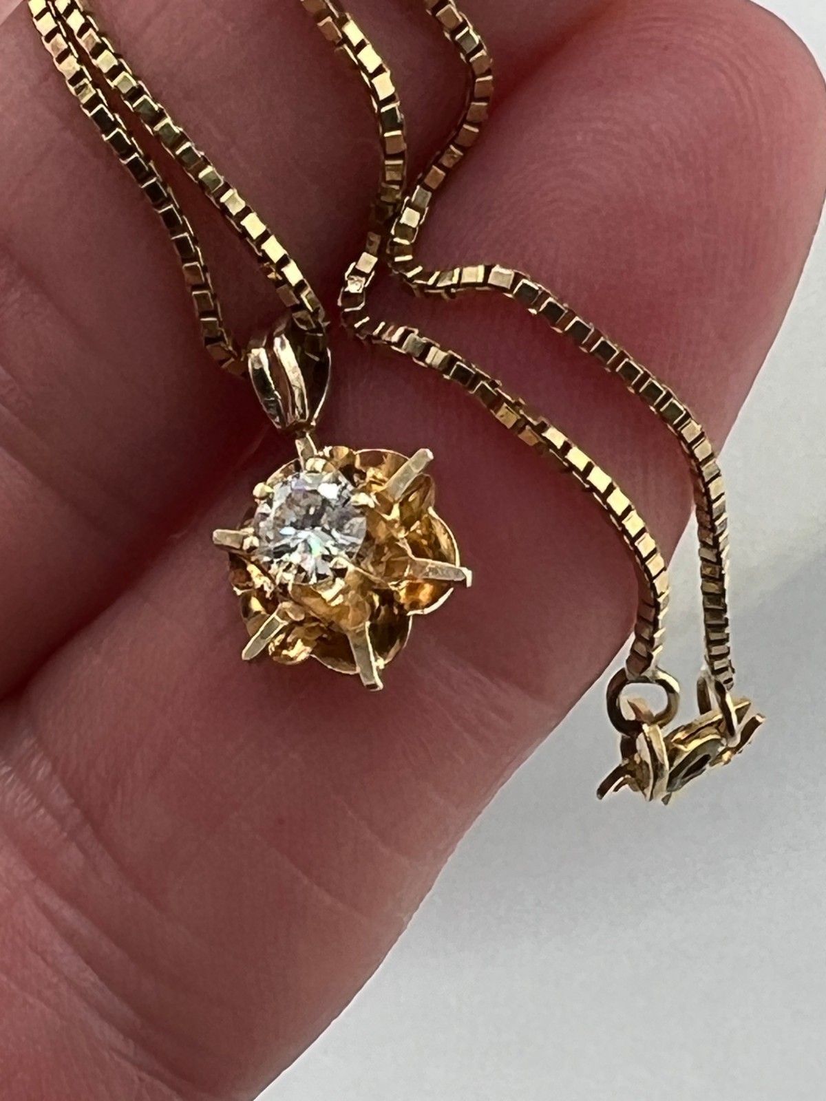 14K yellow gold Diamond Star chain necklace Ciani 16″ L box chain Italy 3.35g