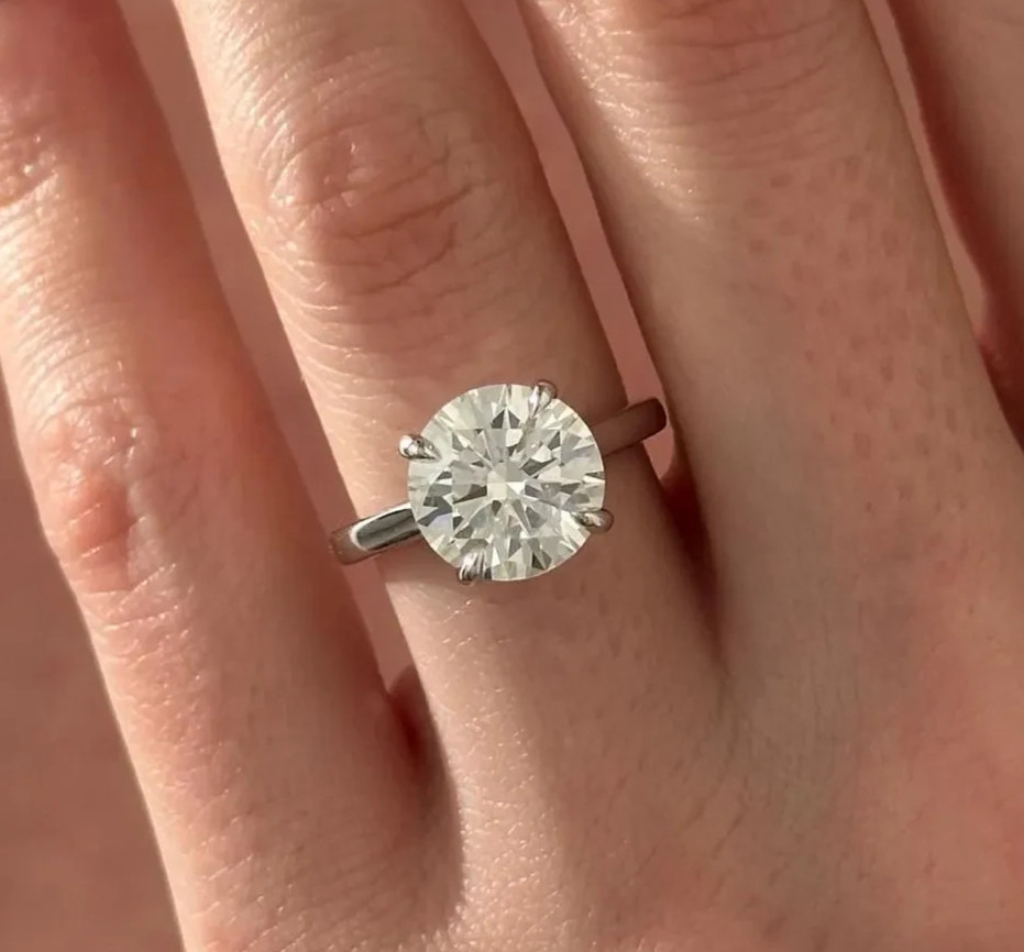 IGI 5Ct Round-Cut EF/VS1 Lab Grown Diamond Cathedral Wedding Ring Platinum 950