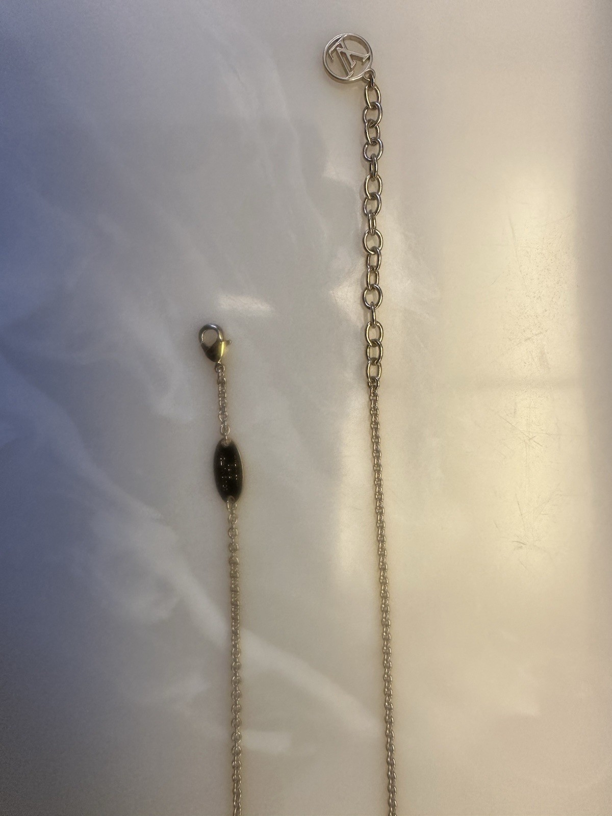 LOUIS VUITTON WomenNecklace metal M00596Necklace LV Iconic
