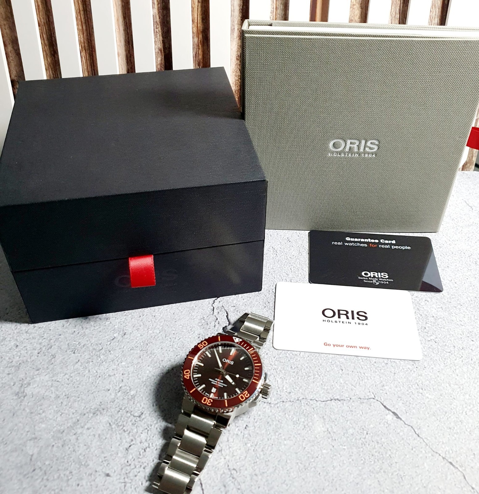 Oris Aquis Brown Dial Men’s Watch – 01 733 7730 4152 07 8 24 05PEB