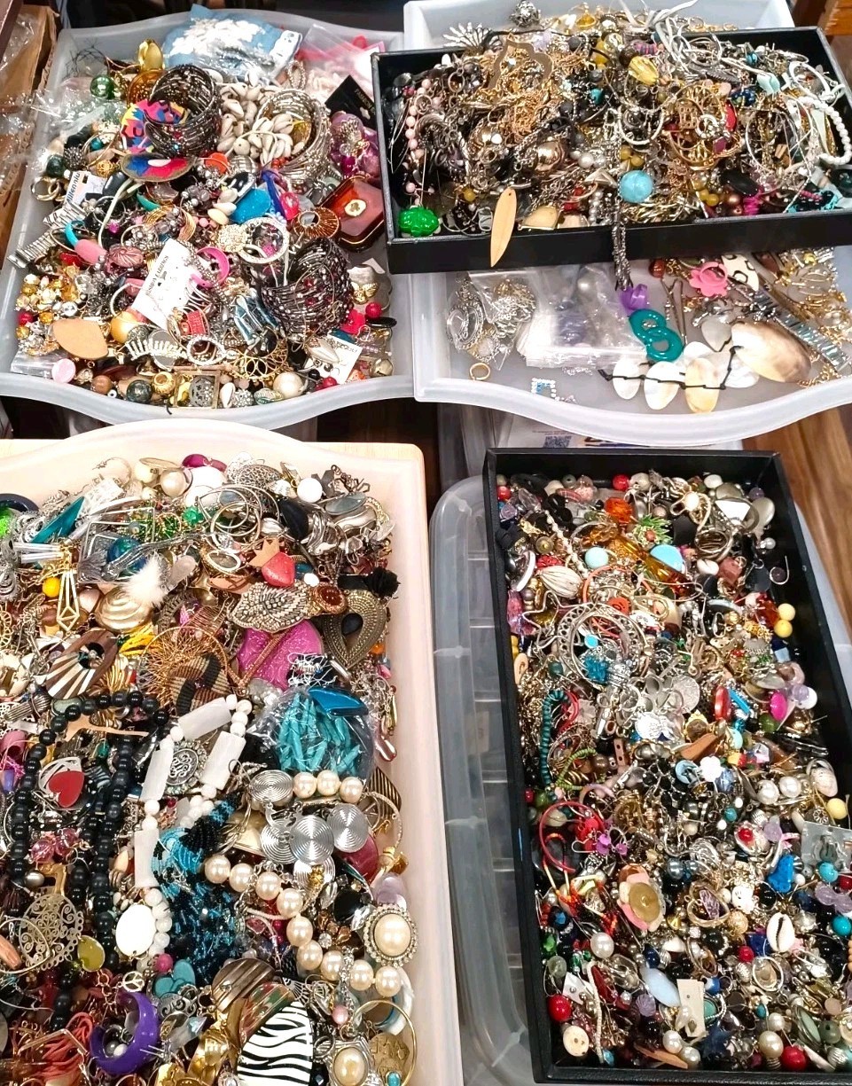 3 Lbs Pounds Unsorted Huge Lot Jewelry Vintage Now Junk Art Craft Treasure Fun