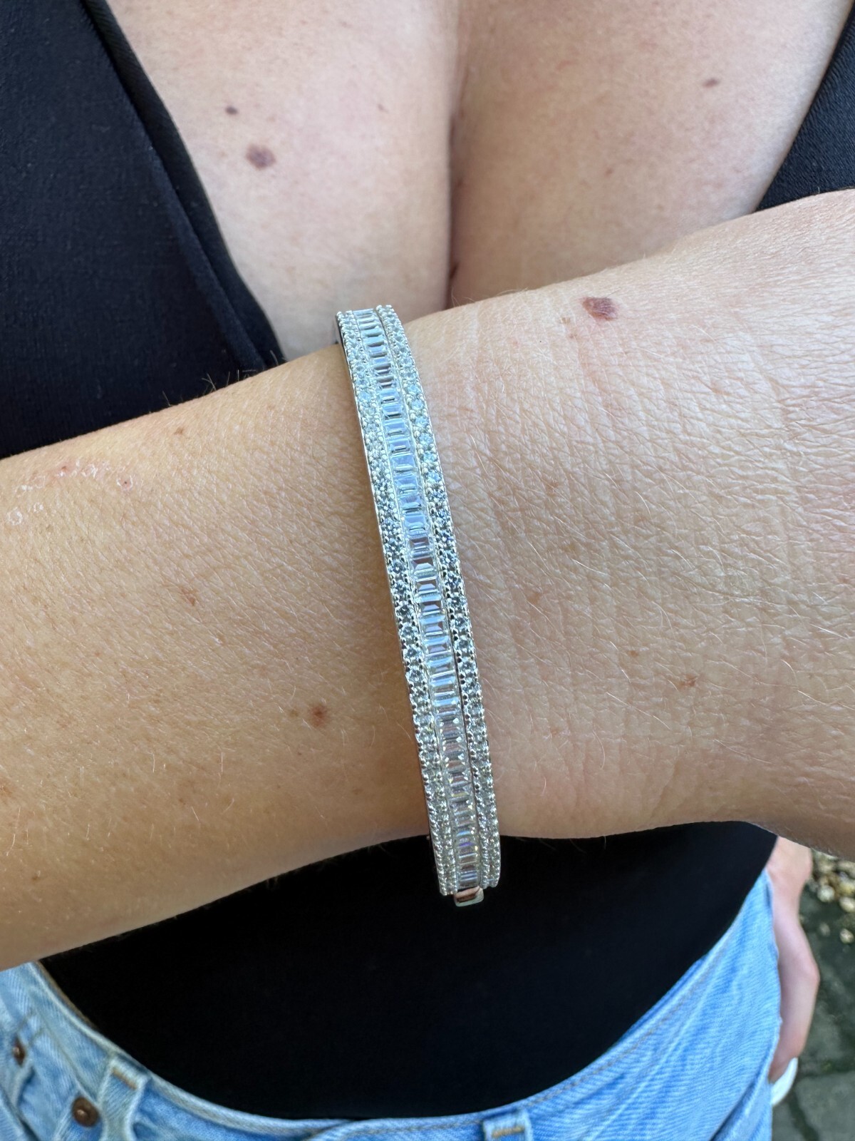 Gorgeous Solid 925 Sterling Silver Bangle Bracelet Iced Simulated Diamonds