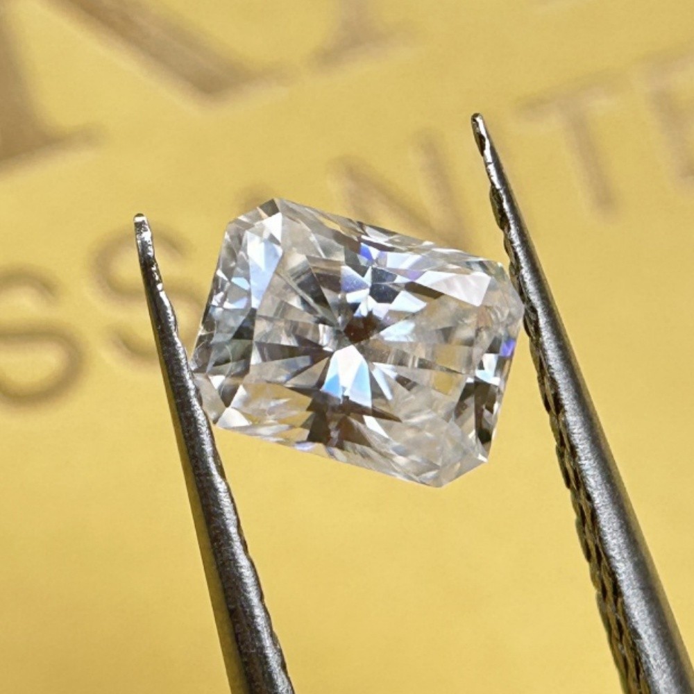 2x3mm-10x14mm D color Radiant 1PCS White Fancy Color Loose Moissanite Stone