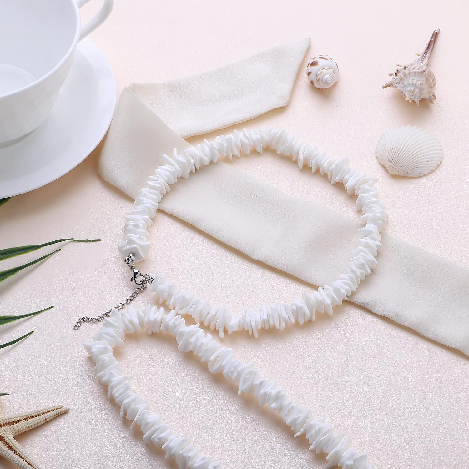 Surfer Necklace for Men Women Puka Shell Necklaces Men Sea Shell Beach Necklace