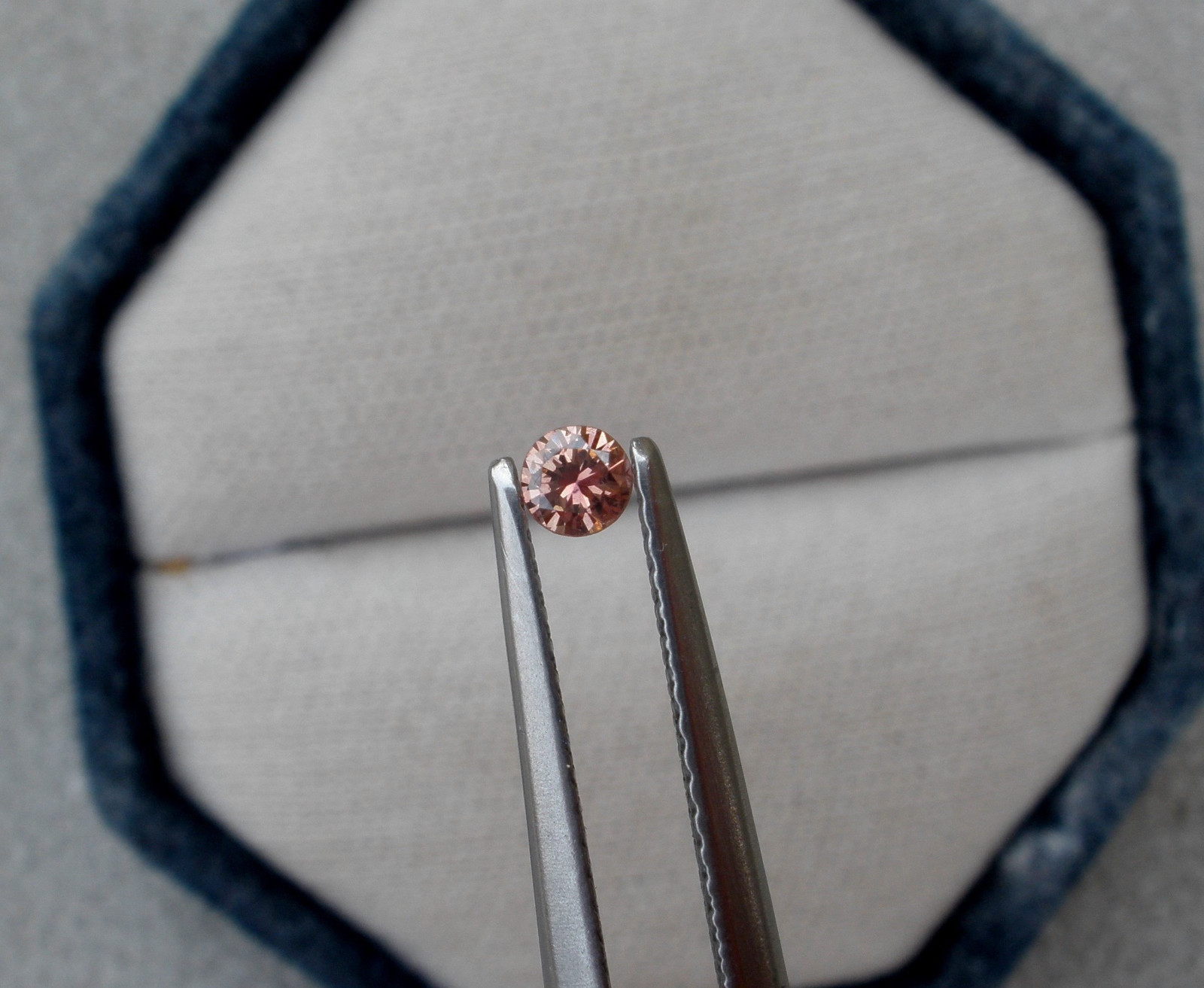 Pink Natural Diamond Round 2.5mm SI Quality