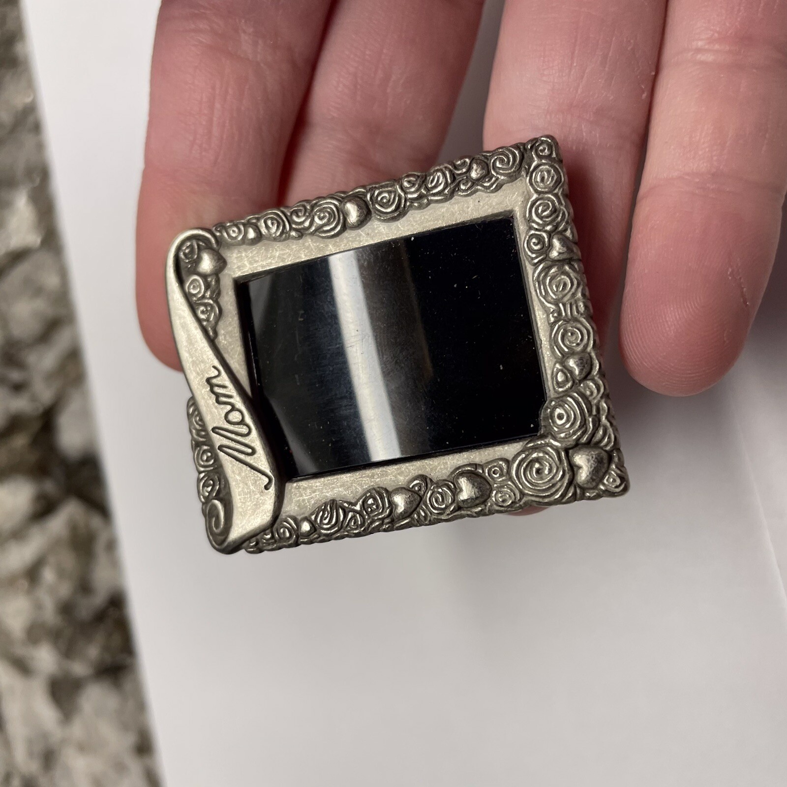 Brooch Pin Pewter Tone – MOM – Also Stands Up As A Picture Frame