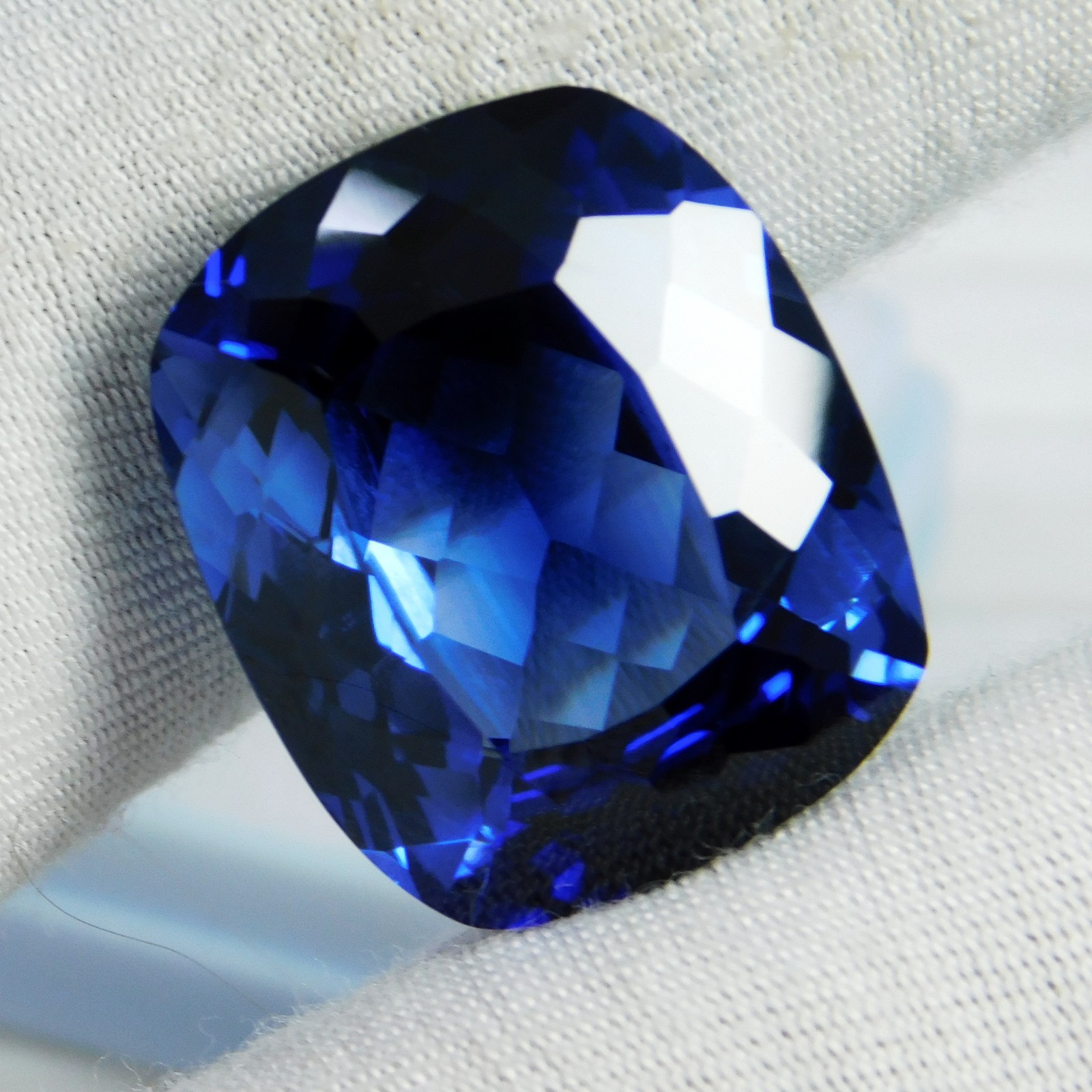 Natural Ceylon Blue Sapphire 29.10 Ct Cushion FLAWLESS Certified Loose Gemstone
