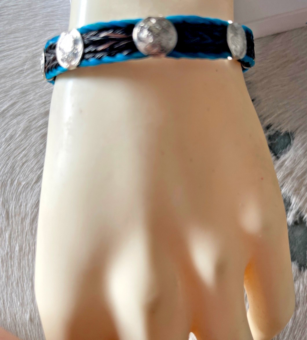 Western Womans Bracelet 7 3/4 x 3/8 in Horsehair Silver Concho Lobster Multicolo