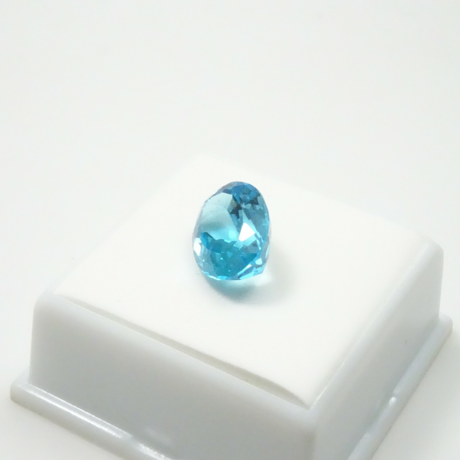 7.70ct Swiss Blue Topaz Oval – 14x10mm – Swiss Blue Topaz Loose Gemstone