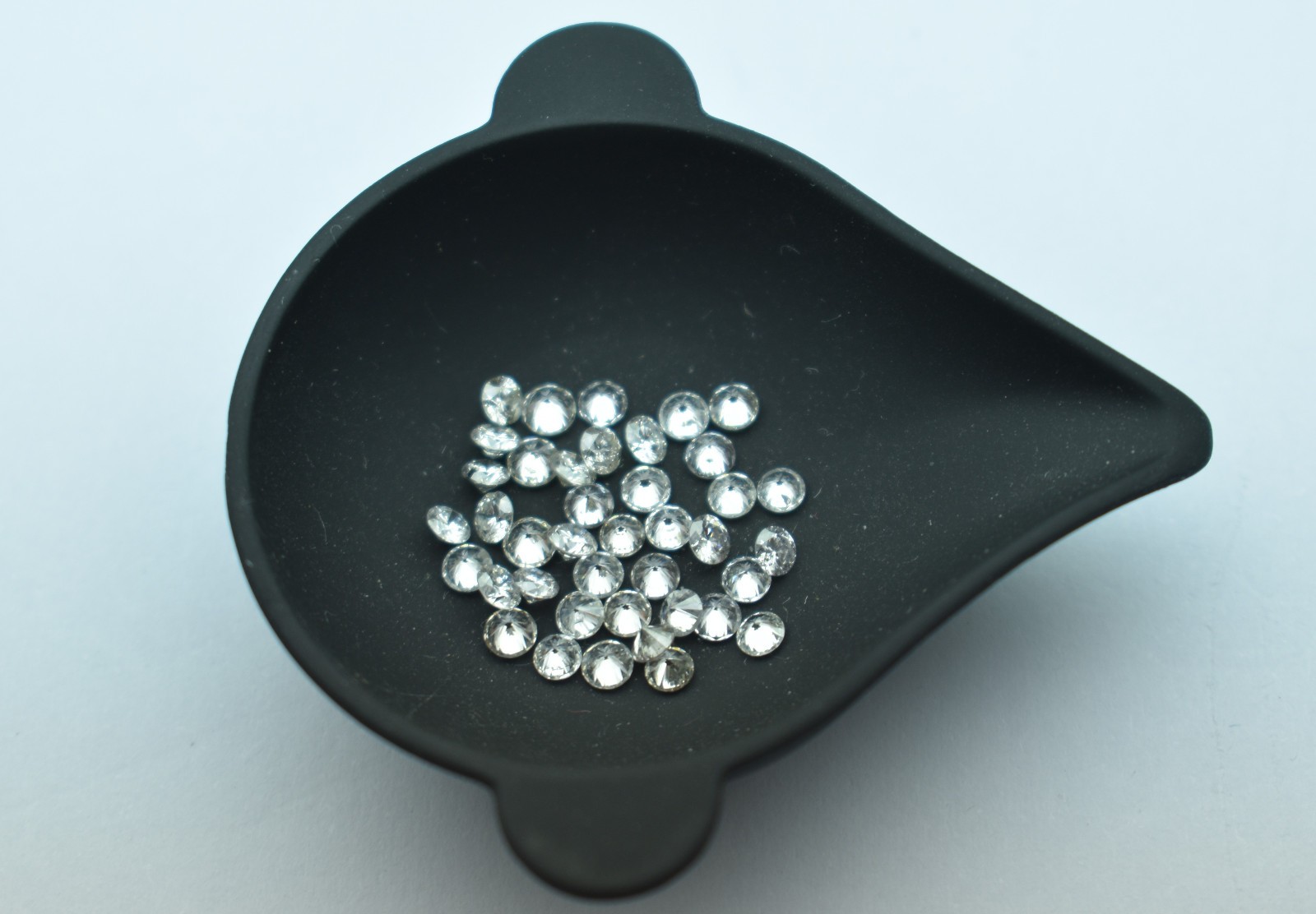 Melange lot of 40 Round brilliant cut diamonds 2.18 cttw G-H-I SI2-SI3 EYE CLEAN