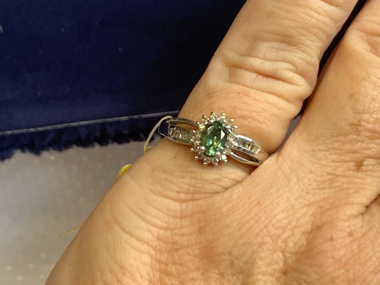 Sterling Silver Diamond Ring 3.24g Fine Jewelry Size 7 Band Green Stone *READ*