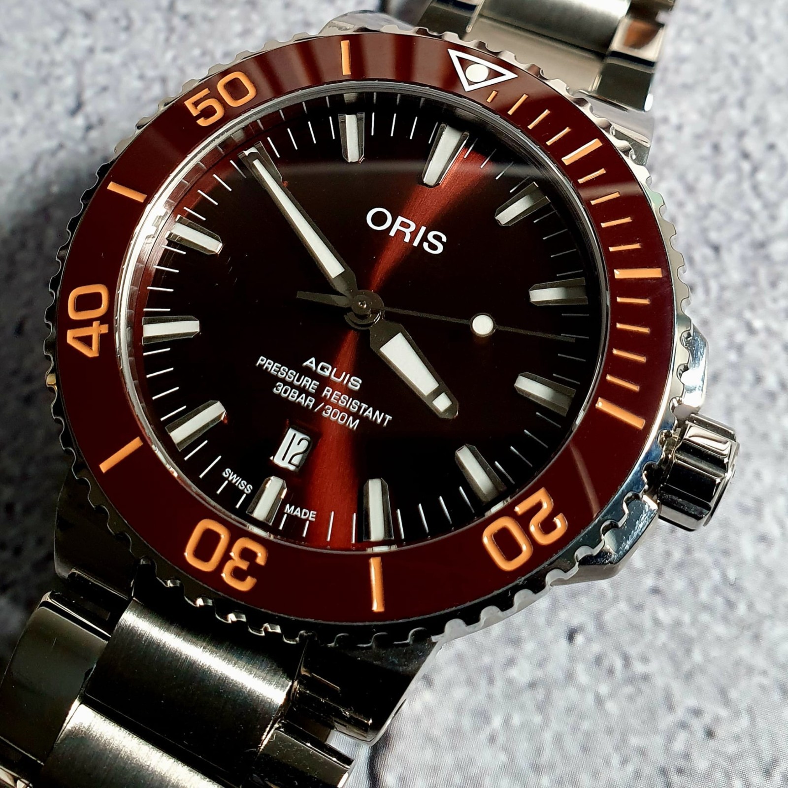 Oris Aquis Brown Dial Men’s Watch – 01 733 7730 4152 07 8 24 05PEB
