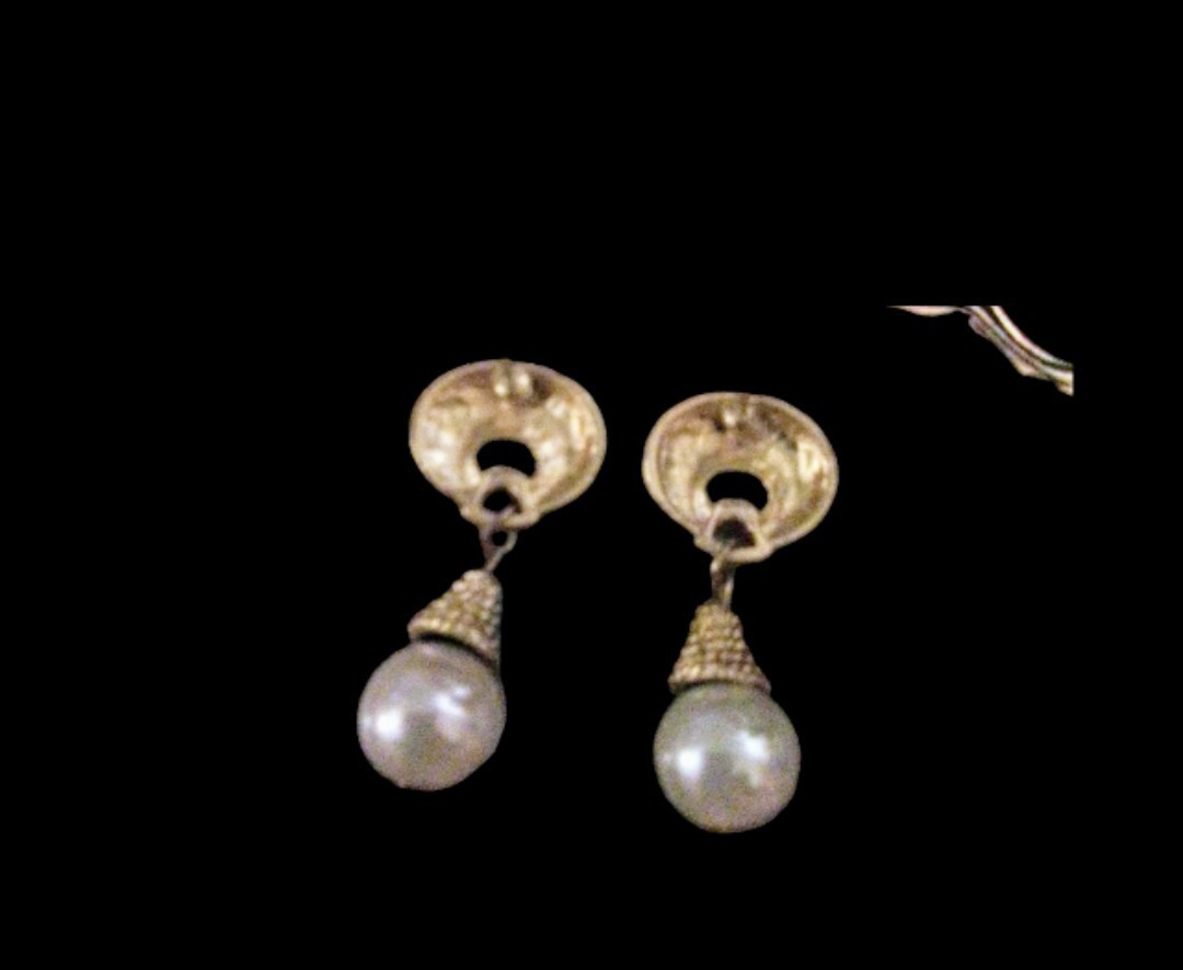 Caravanas fantasia golden pearl earrings. drop pearl. regular $2000
