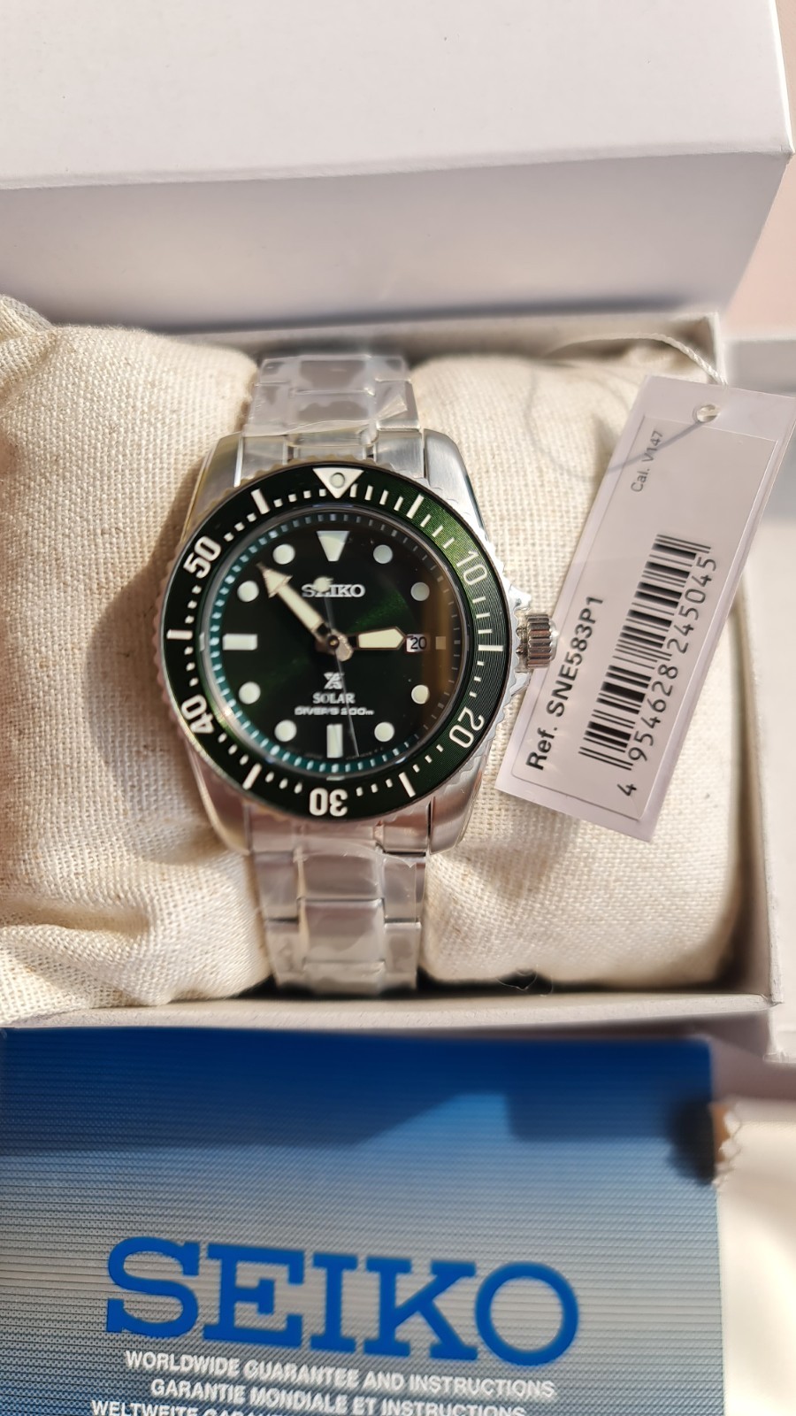 SEIKO ProspeX SNE583P1 Diver Watch GREEN Dial Steel Baby Hulk Sunray Sapphire