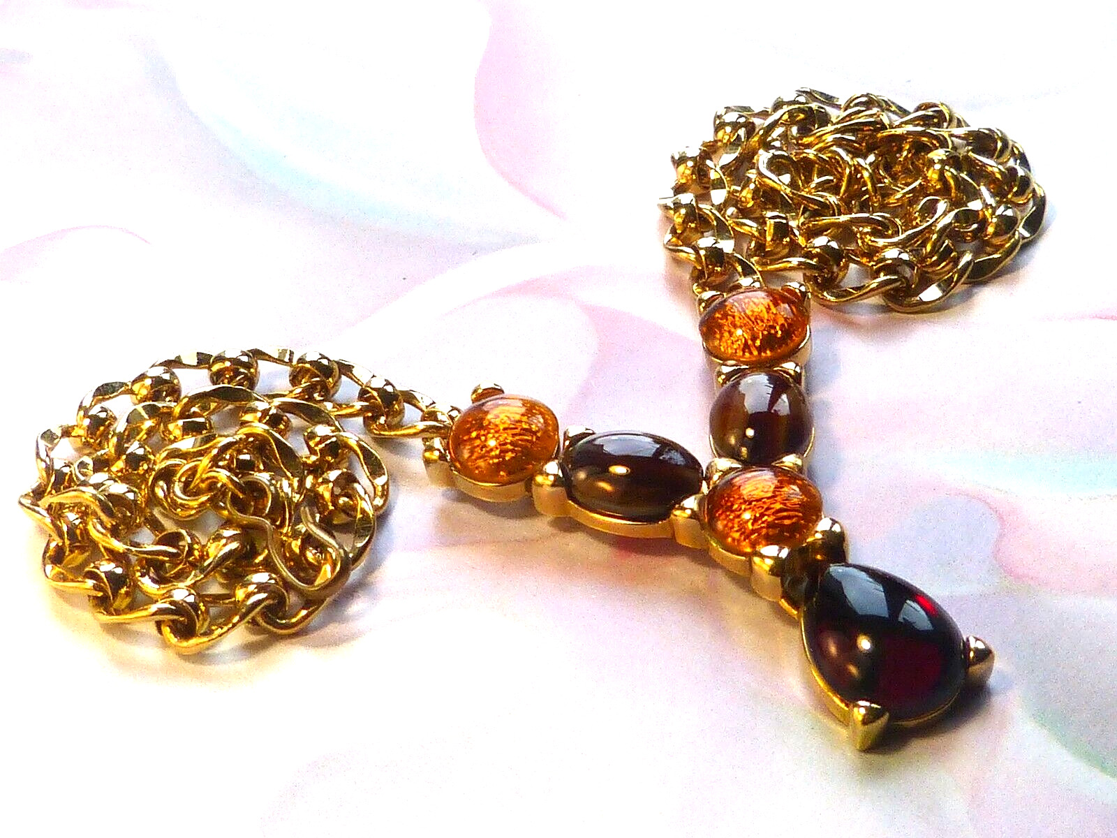 MONET Necklace Vintage 1980s Gold-plated Red Gold Foil-backed Glass Cabouchons