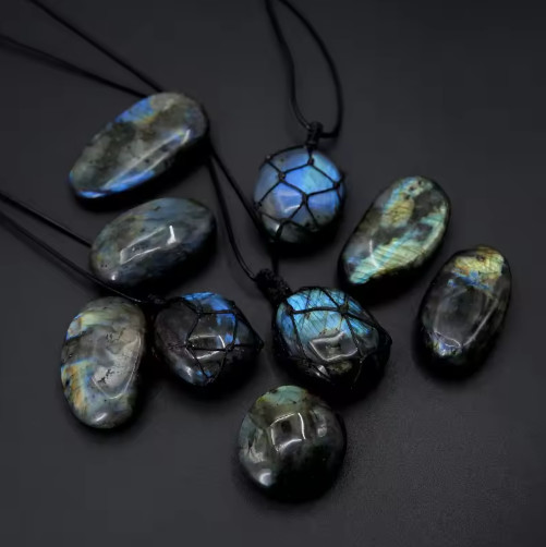 Natural Labradorite Dragon Heart Pendant Healing Amulet Protection Necklace