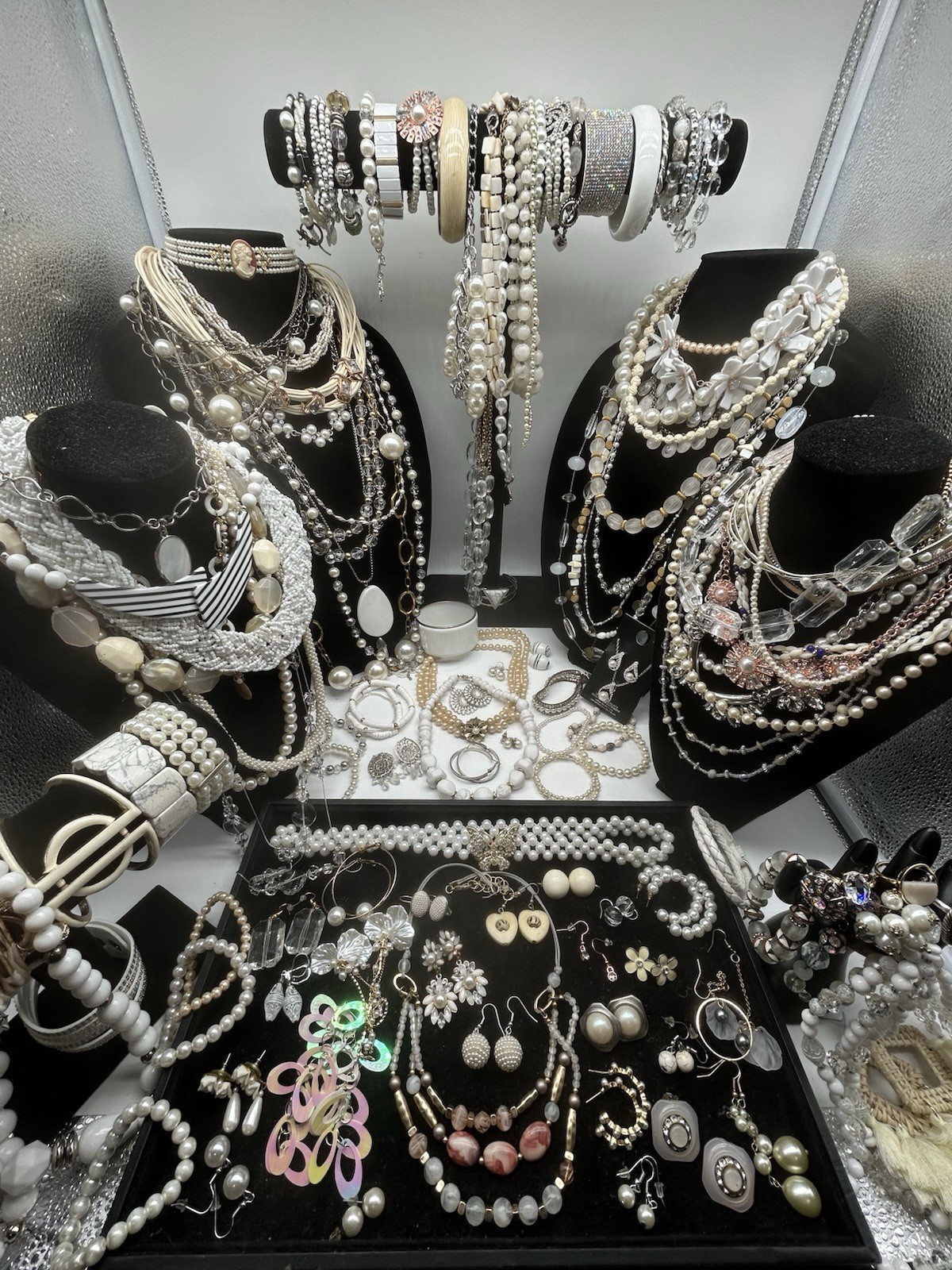 Vntg to Now Pearl Inspired Jewelry Lot All Wearable 8+ Lbs, 147 Pc #314
